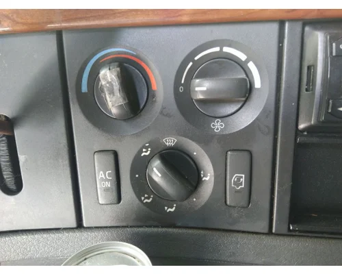 VOLVO VNL TEMPERATURE CONTROL