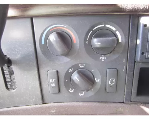 VOLVO VNL TEMPERATURE CONTROL