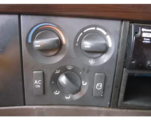 VOLVO VNL TEMPERATURE CONTROL