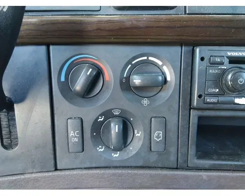 VOLVO VNL TEMPERATURE CONTROL