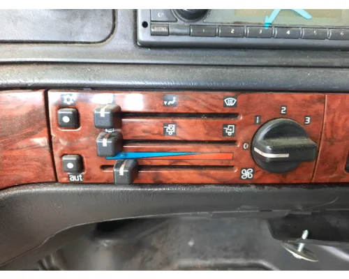 VOLVO VNL TEMPERATURE CONTROL