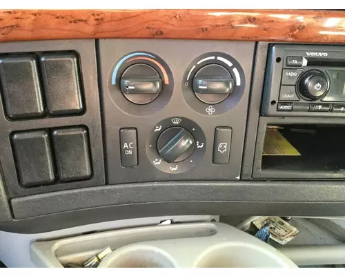 VOLVO VNL TEMPERATURE CONTROL