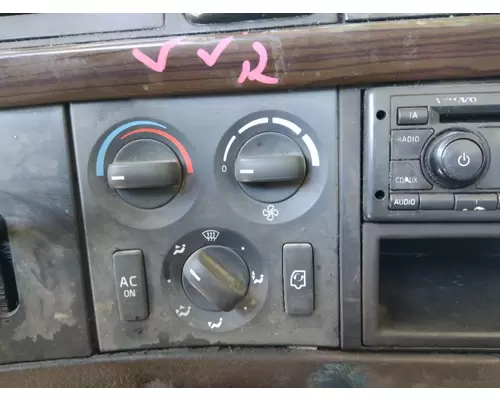 VOLVO VNL TEMPERATURE CONTROL