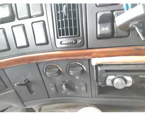 VOLVO VNL TEMPERATURE CONTROL