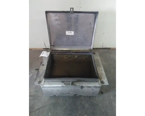 VOLVO VNL TOOL BOX