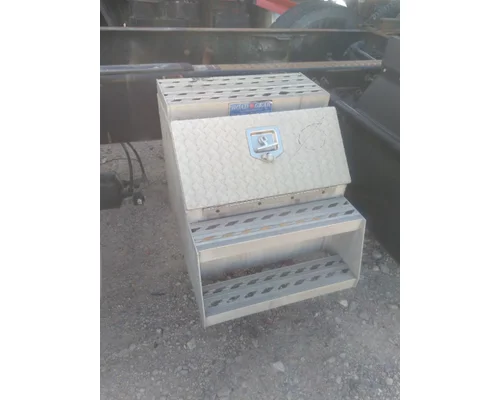 VOLVO VNL TOOL BOX