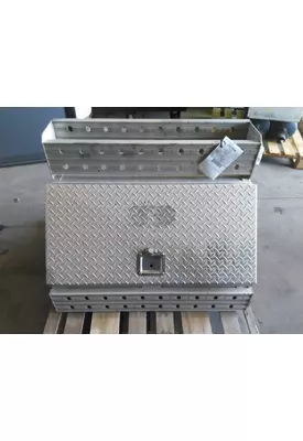 VOLVO VNL TOOL BOX