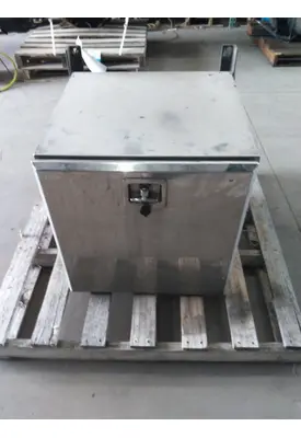 VOLVO VNL TOOL BOX