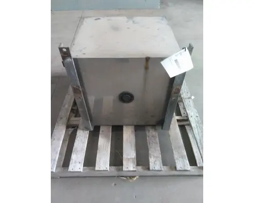 VOLVO VNL TOOL BOX