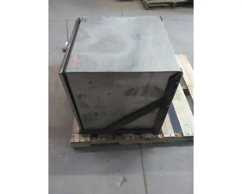 VOLVO VNL TOOL BOX