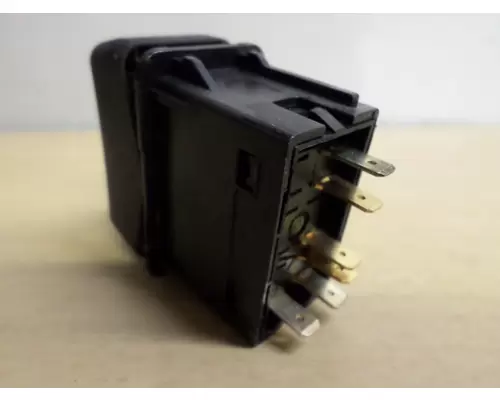 VOLVO VNL TRACTION CONTROL SWITCH