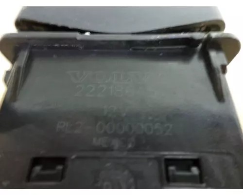 VOLVO VNL TRACTION CONTROL SWITCH