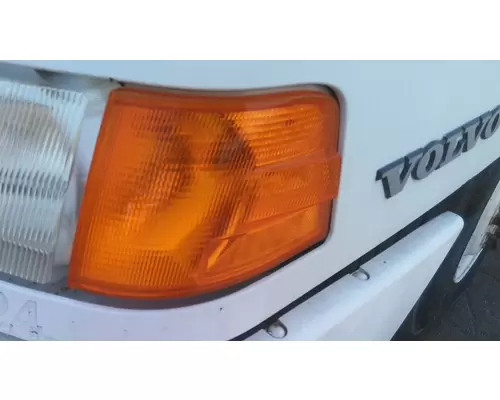 VOLVO VNL TURN SIGNAL LIGHT