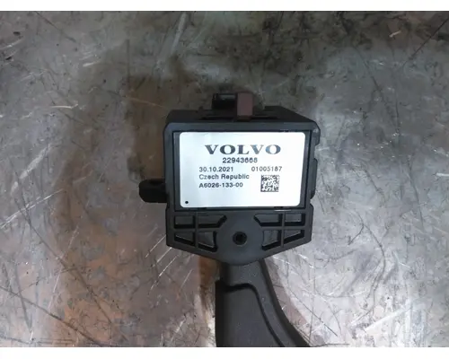 VOLVO VNL TURN SIGNAL SWITCH