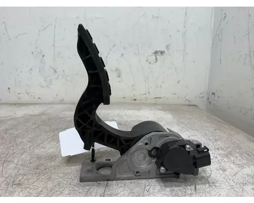 VOLVO VNL Throttle Body Assembly