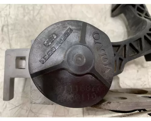 VOLVO VNL Throttle Body Assembly