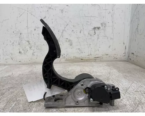 VOLVO VNL Throttle Body Assembly
