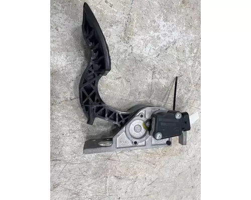 VOLVO VNL Throttle Body Assembly