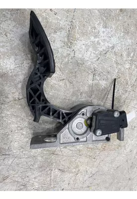 VOLVO VNL Throttle Body Assembly