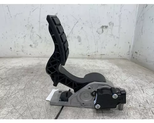 VOLVO VNL Throttle Pedal