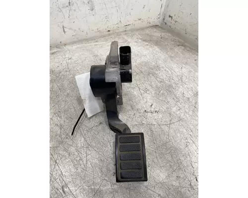 VOLVO VNL Throttle Pedal