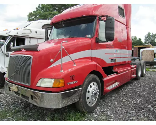 VOLVO VNL Truck For Sale