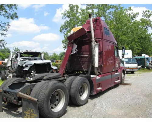 VOLVO VNL Truck For Sale