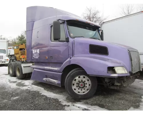 VOLVO VNL Truck For Sale