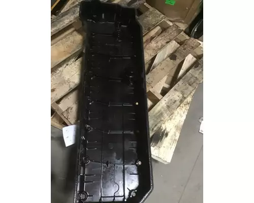 VOLVO VNL Valve Cover