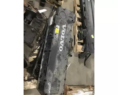 VOLVO VNL Valve Cover