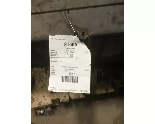 VOLVO VNL Valve Cover