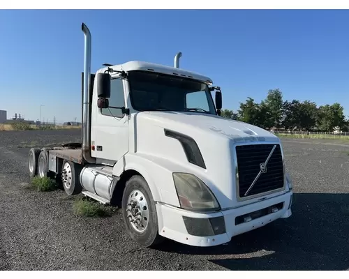 VOLVO VNL Vehicle For Sale