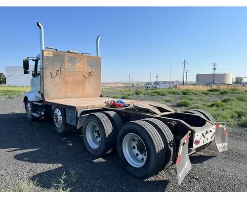 VOLVO VNL Vehicle For Sale