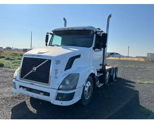 VOLVO VNL Vehicle For Sale