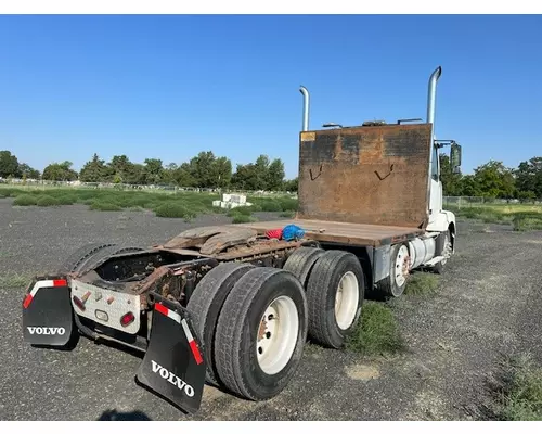VOLVO VNL Vehicle For Sale