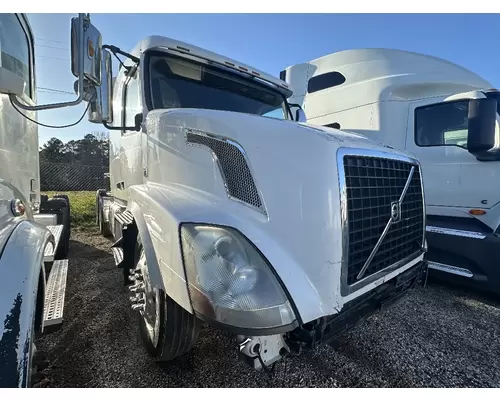 VOLVO VNL Vehicle For Sale