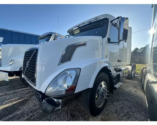 VOLVO VNL Vehicle For Sale