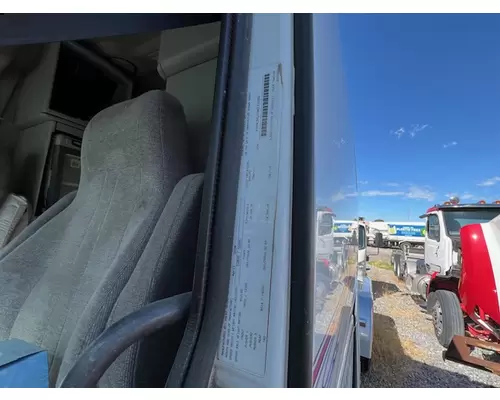 VOLVO VNL Vehicle For Sale