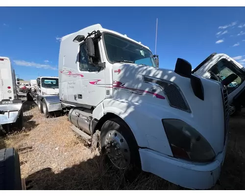 VOLVO VNL Vehicle For Sale