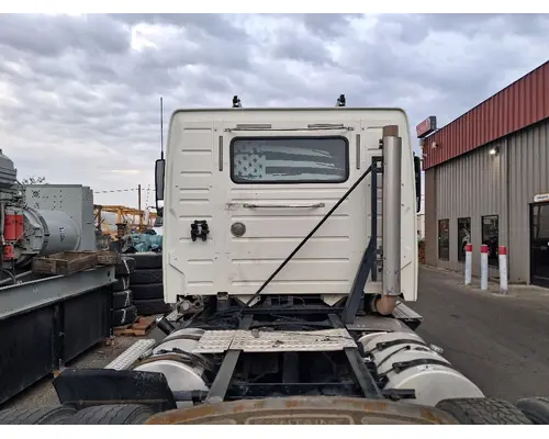 VOLVO VNL Vehicle For Sale