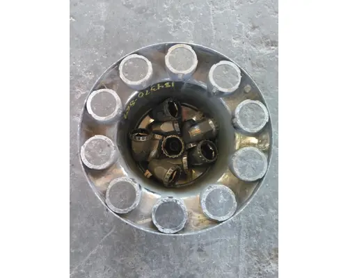 VOLVO VNL WHEELHUB COVER