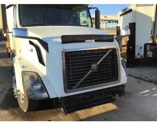 VOLVO VNL WHOLE TRUCK FOR PARTS