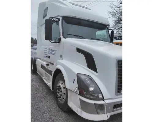 VOLVO VNL WHOLE TRUCK FOR RESALE