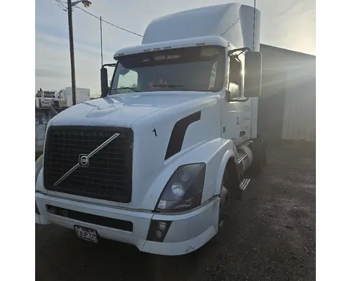 VOLVO VNL WHOLE TRUCK FOR RESALE