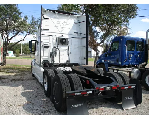 VOLVO VNL WHOLE TRUCK FOR RESALE