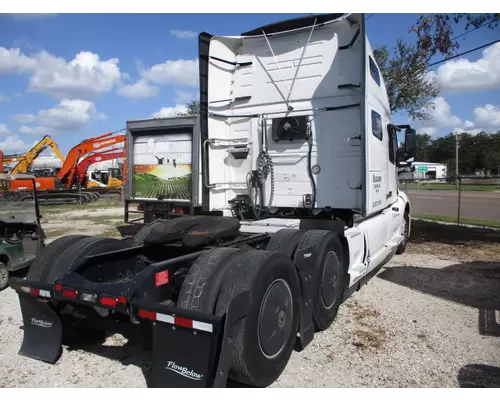 VOLVO VNL WHOLE TRUCK FOR RESALE