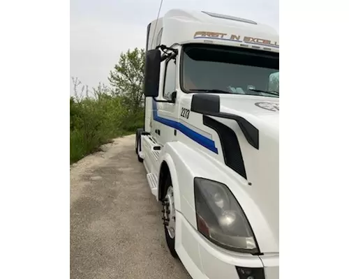 VOLVO VNL WHOLE TRUCK FOR RESALE