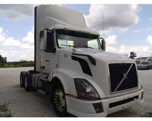 VOLVO VNL WHOLE TRUCK FOR RESALE