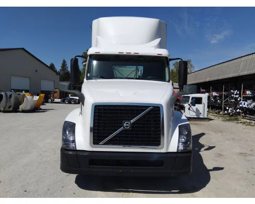 VOLVO VNL WHOLE TRUCK FOR RESALE