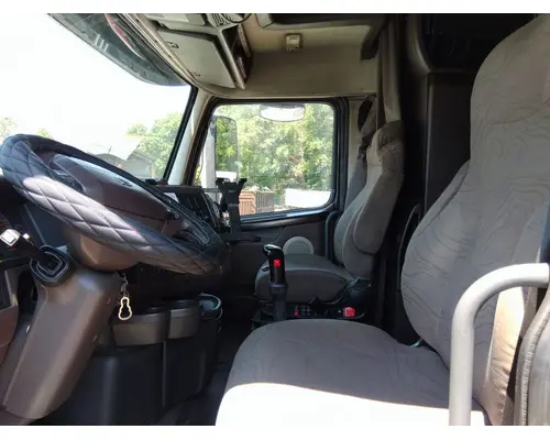 VOLVO VNL WHOLE TRUCK FOR RESALE
